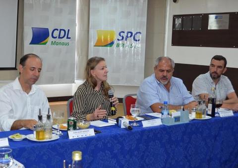 Vanessa apresenta propostas para empresários do comércio de Manaus e interior