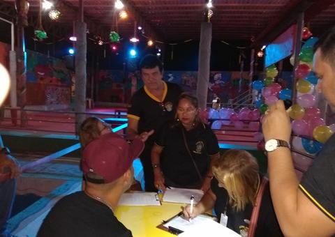 Juizado da Infância flagra casa noturna vendendo bebidas para menores em Manaus