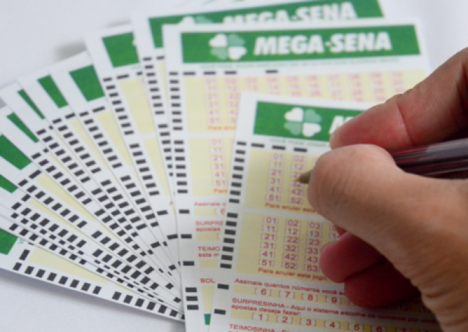 Mega-Sena: 23 apostadores acertam quina e vão faturar R$ 43,3 mil