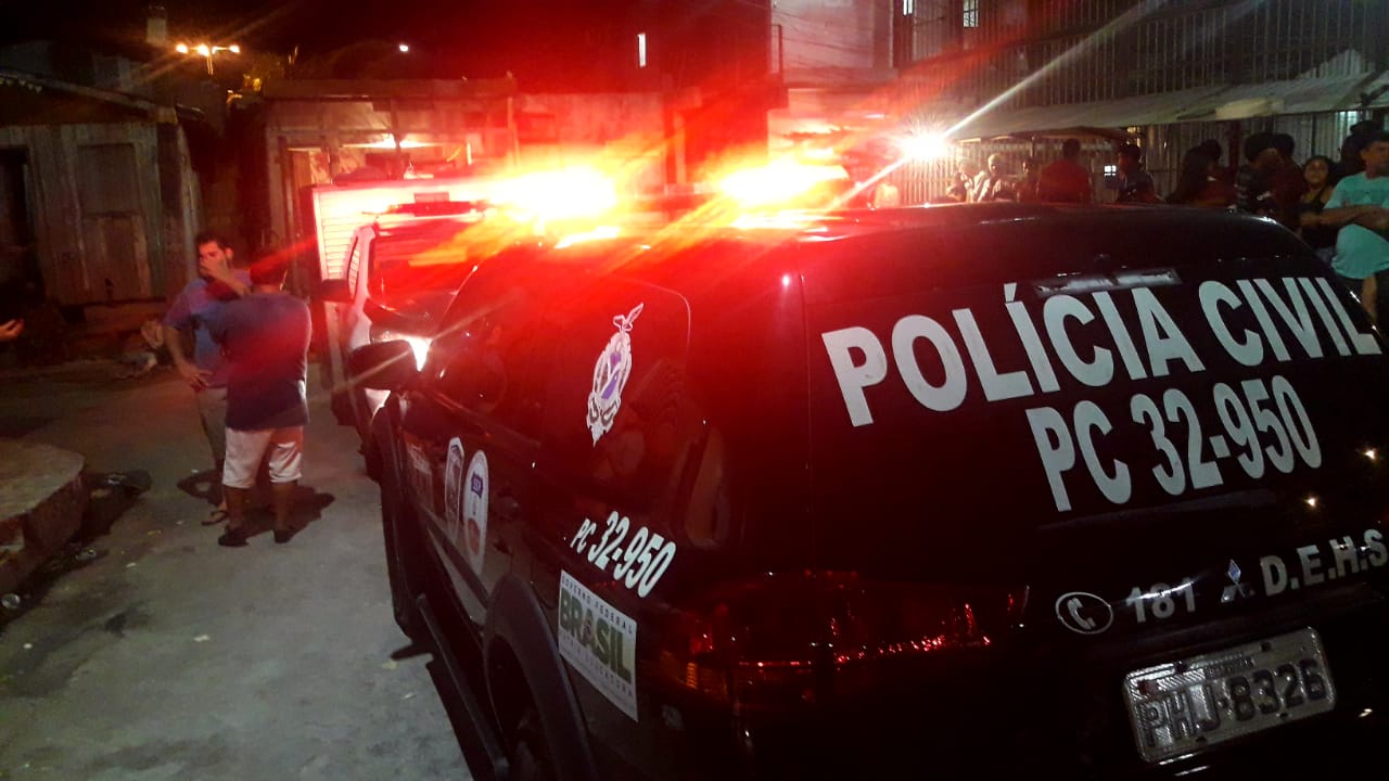 Homem é morto com 11 tiros após combinar de ir ao shopping com amigos em Manaus