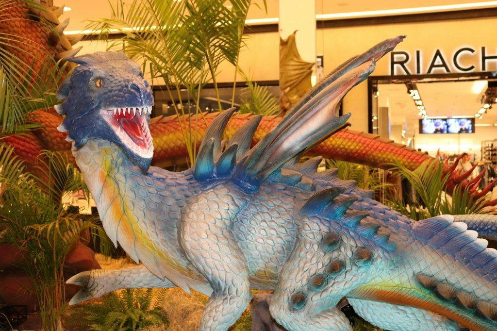 Exposição de Dragões de até 8 metros ganha temporada gratuita em shopping de Manaus