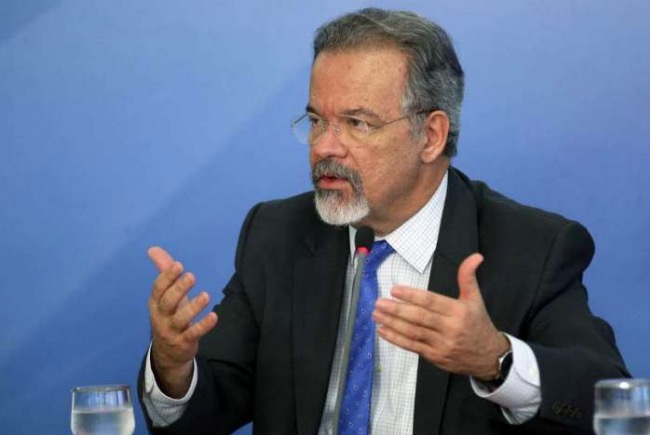 Candidatos à presidência passarão a contar com 25 seguranças, diz ministro 