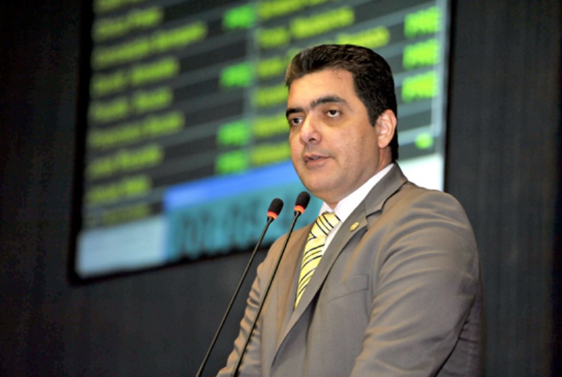 Candidatura do deputado Abdala Fraxe é barrada pelo TRE