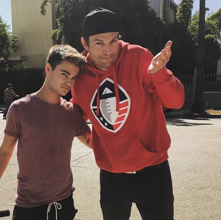 Ashton Kutcher atropela jovem e vítima tieta ator após acidente