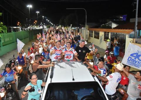 Em Parintins, David Almeida reafirma compromisso com Festival Folclórico e turismo