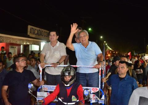 Amazonino Mendes recebe declaração de apoio em Carauari 