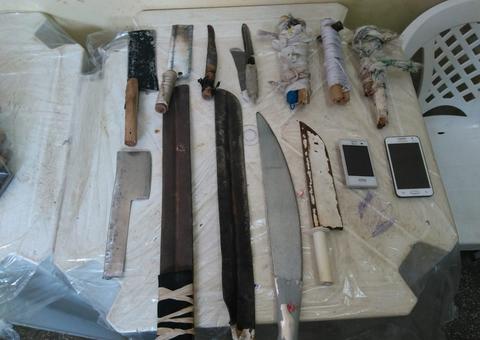 Polícia apreende armas e celulares durante revista em presídio de Manaus 