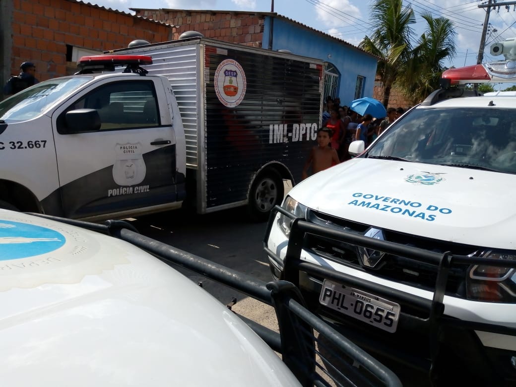Homem tem casa invadida e é morto com oito tiros em Manaus 