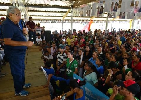 Em Juruá, Amazonino destaca investimentos na área de educação