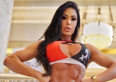 Gracyanne Barbosa aparece irreconhecível em fotos antigas 