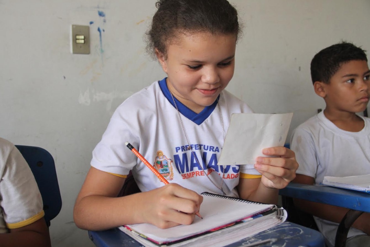 Em Manaus, escola estimula produção de textos com uso de fotografias