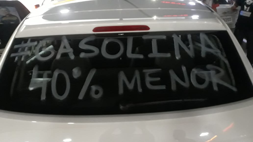 Motoristas protestam contra o preço da gasolina em Manaus