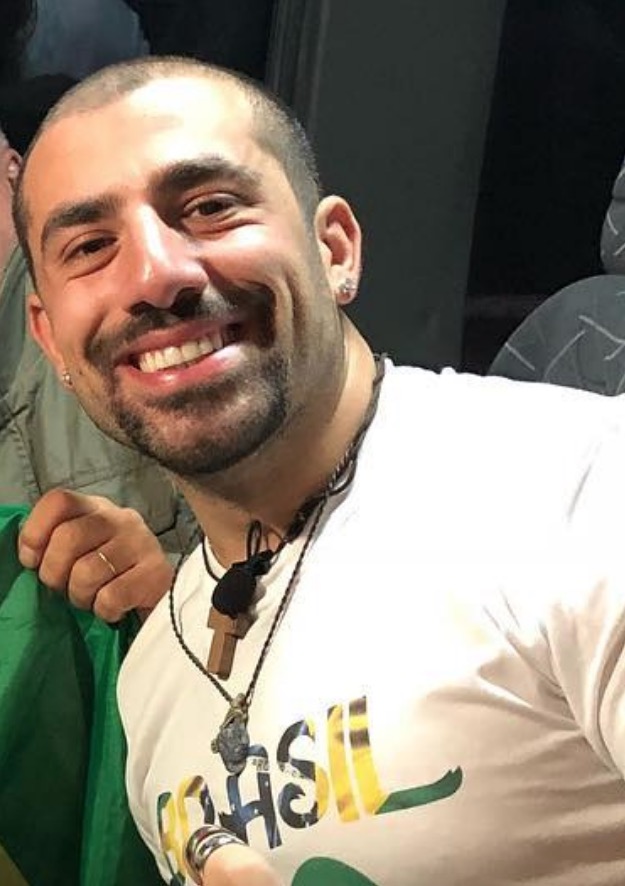 Família de ex-BBB Kaysar já está no Brasil