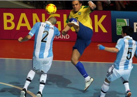 Com Falcão, Brasil e Argentina desembarcam em Manaus para duelo