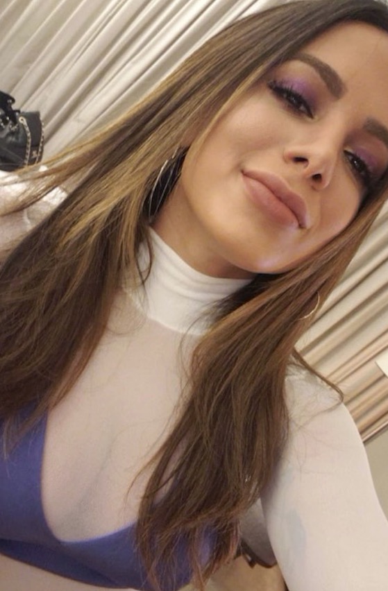 Em show, Anitta revela sua posição sobre Bolsonaro e detalhe chama atenção