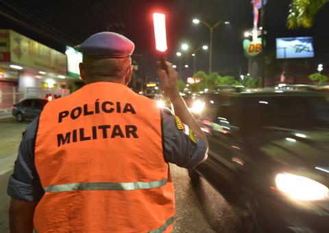 Dois homens são presos e seis adolescentes apreendidos durante operação em Manaus