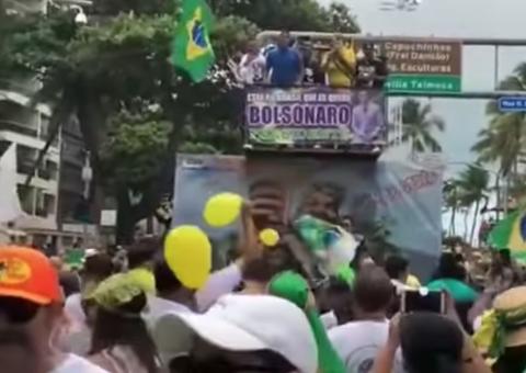 Música cantada por apoiadores de Bolsonaro fala em ‘ração na tigela’ para feministas