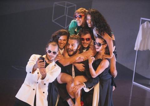 Palco Giratório Sesc apresenta 'A Salto Alto' nesta terça-feira no Teatro Amazonas