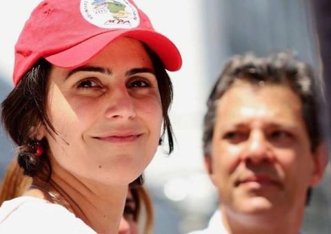 Manuela pede proteção da PF após ameaça e acusações de comandar facada em Bolsonaro 