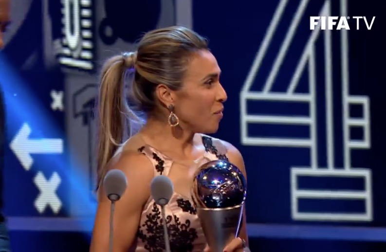 Marta volta ao topo e é eleita Melhor do Mundo pela sexta vez