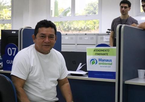 Aposentados e pensionistas recebem atendimento itinerante com serviços de água e luz em Manaus