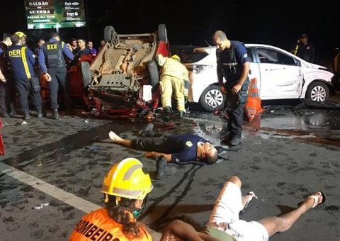 Bêbado, jornalista da Record é preso após bater em cinco carros e atropelar três pessoas