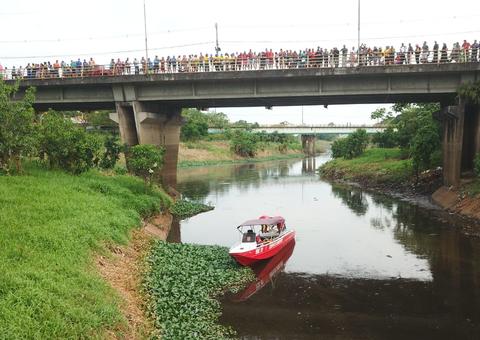 Corpo é encontrado boiando em igarapé de Manaus 