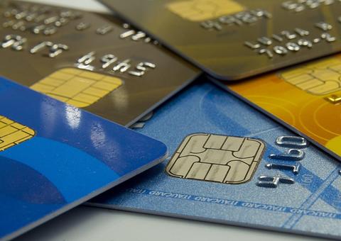 Brasil tem 920 mil fraudes com cartão