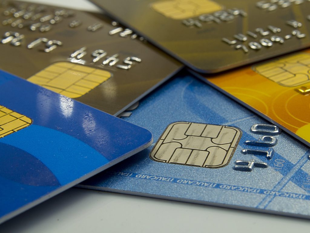 Brasil tem 920 mil fraudes com cartão