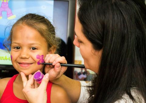 Gacc realiza caminhada e alerta para o diagnóstico precoce do câncer na Ponta Negra