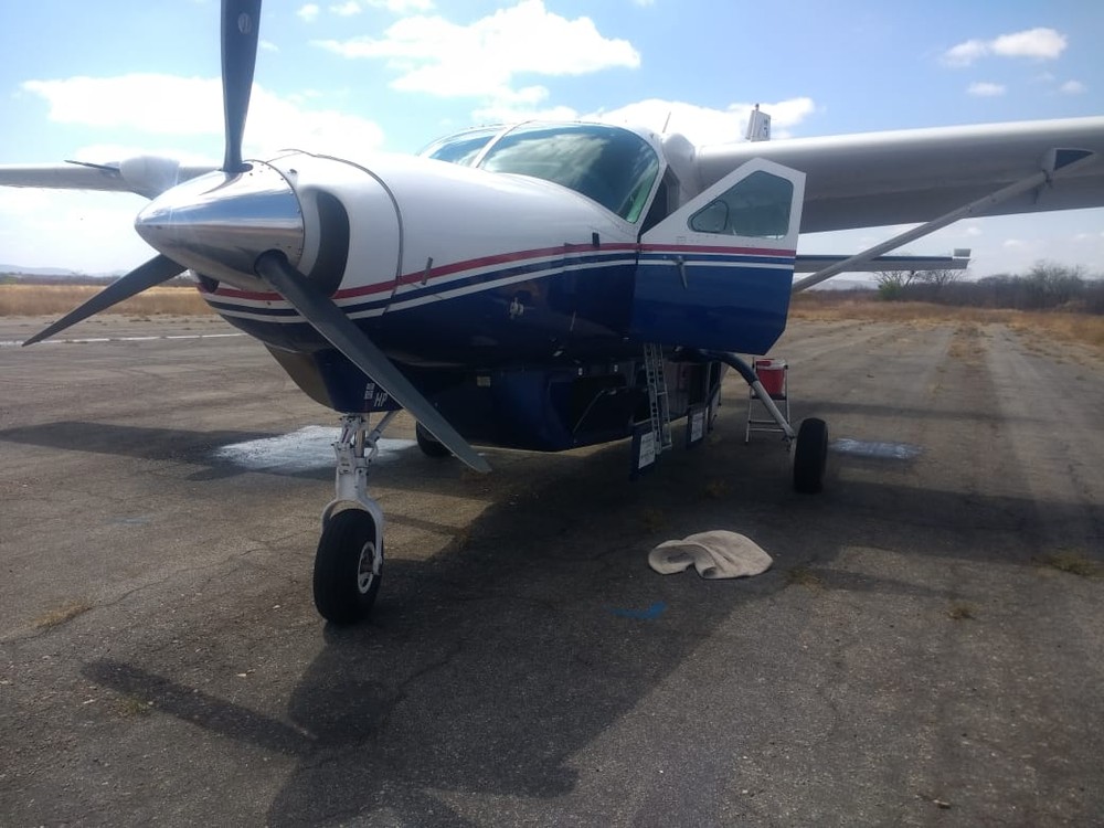 Tentativa de roubo a avião termina com a morte de seis assaltantes de bancos