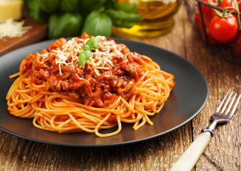 Jantar beneficente Ajudar é Massa ocorre nesta quinta