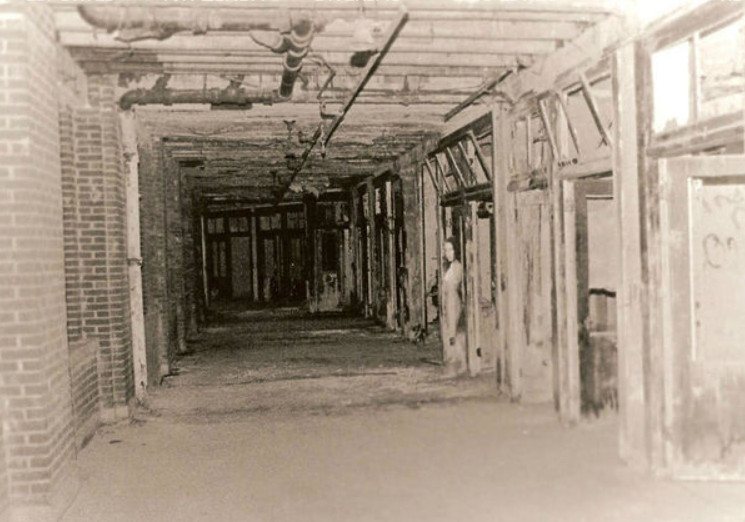 Foto macabra de fantasma em hospital abandonado intriga a todos