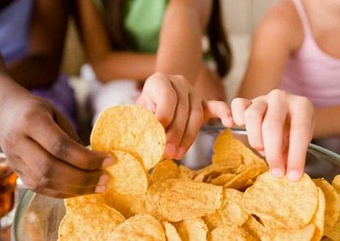 5 alimentos que fazem sua pressão arterial aumentar imediatamente. Evite