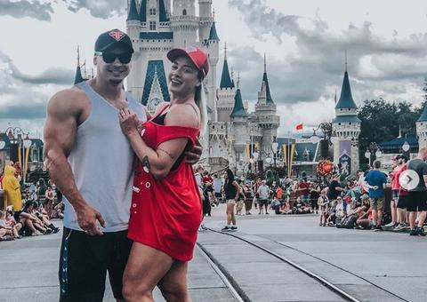 Juju Salimeni e Felipe Franco brigam feio e são expulsos de casa em Orlando 