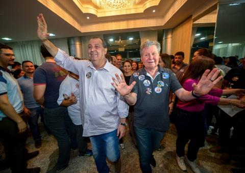 Omar Aziz se reúne com professores e lideranças da Igreja Universal em Manaus