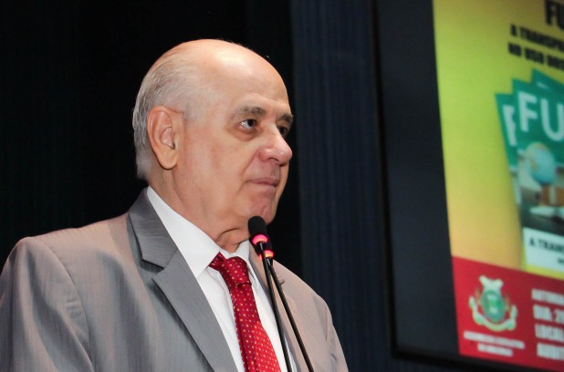 Serafim critica novo decreto de Temer: 'Ele deu um bombonzinho para a bancada do Amazonas'