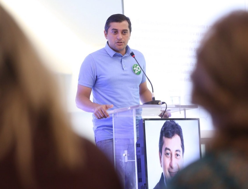 Wilson Lima defende calendário de pagamento a servidores do Estado