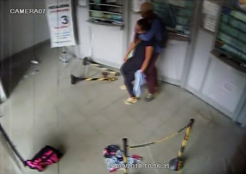 Vídeo: Refém desmaia durante assalto à loteria que deixou três mortos em Manaus