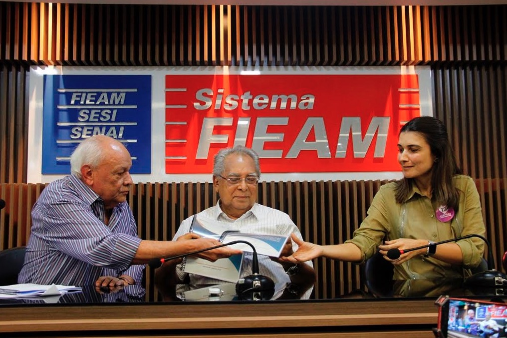 Amazonino Mendes discute incentivos fiscais na Federação das Indústrias 