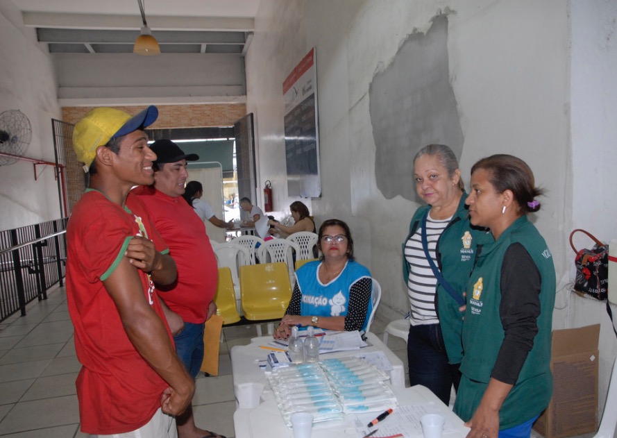 Prefeitura de Manaus promove ações de saúde na Galeria dos Remédios