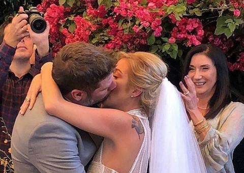 Luiza Possi se casa com diretor do Domingão do Faustão em SP; veja fotos