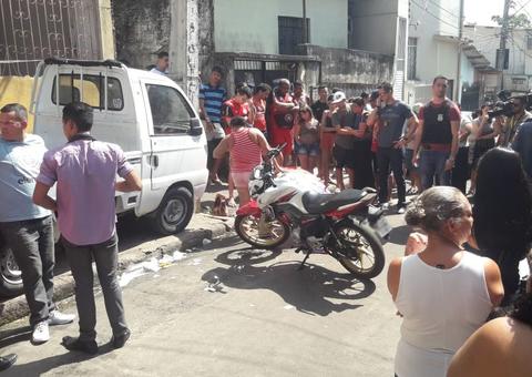  Homem é morto na frente de populares e presidente do Sindicargas é atingido em Manaus