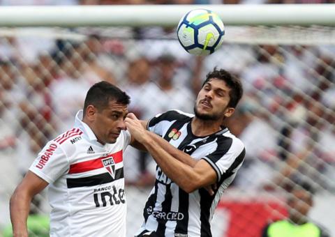 Botafogo larga na frente, mas empata com o São Paulo no Nilton Santos  