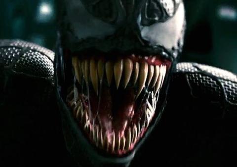 Venom arranca a cabeça de um humano em novo trailer