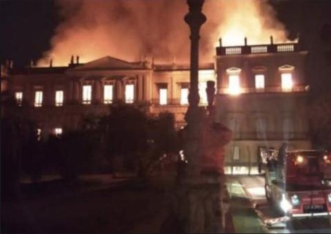 MEC poderá ampliar ajuda ao Museu Nacional para até R$ 12 milhões