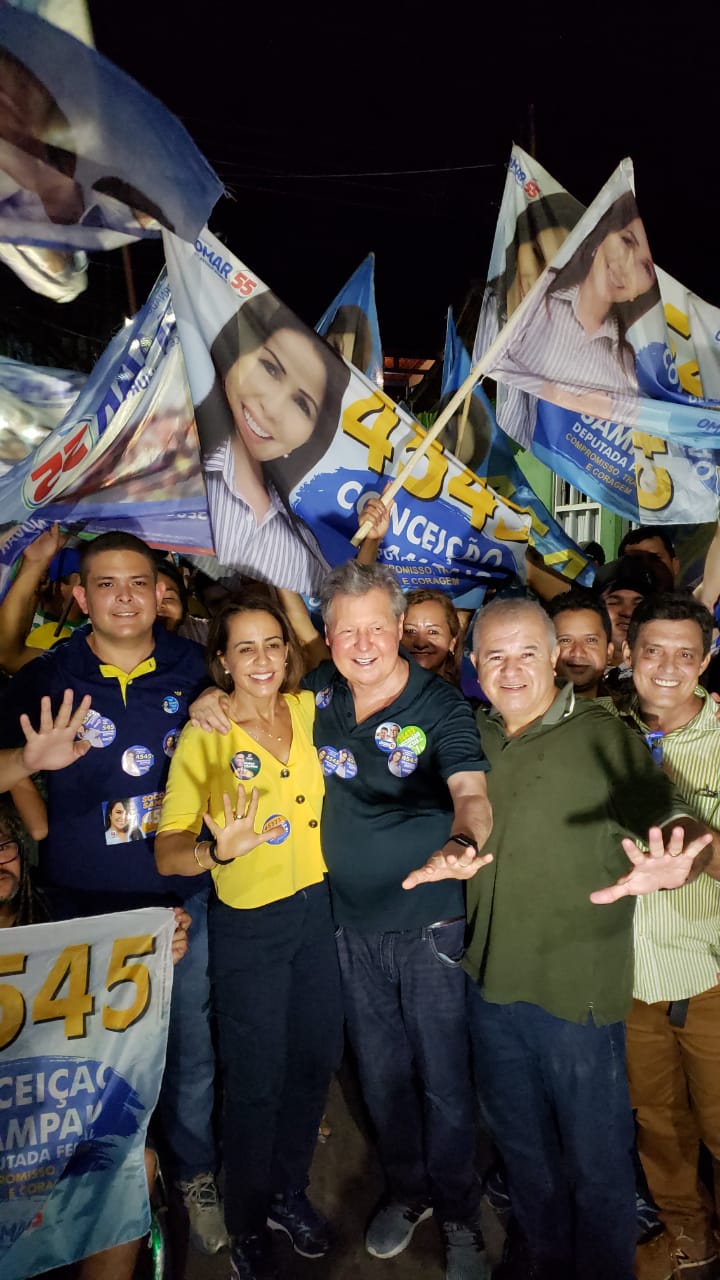 Arthur faz caminhada ao lado de aliados e aposta em vitória de seu grupo político
