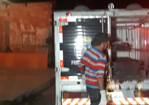 Caminhando com companheira, homem é executado com 5 tiros em Manaus