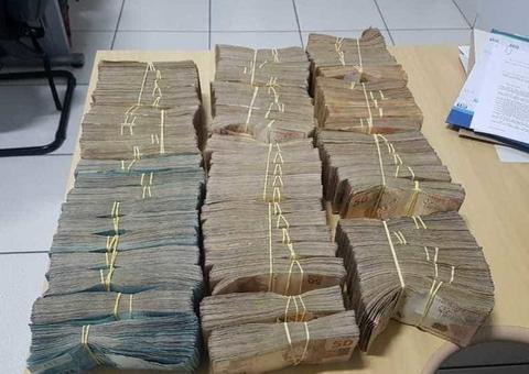 Após denúncia de extorsão, irmão de deputado estadual é preso com R$ 500 mil em mala 