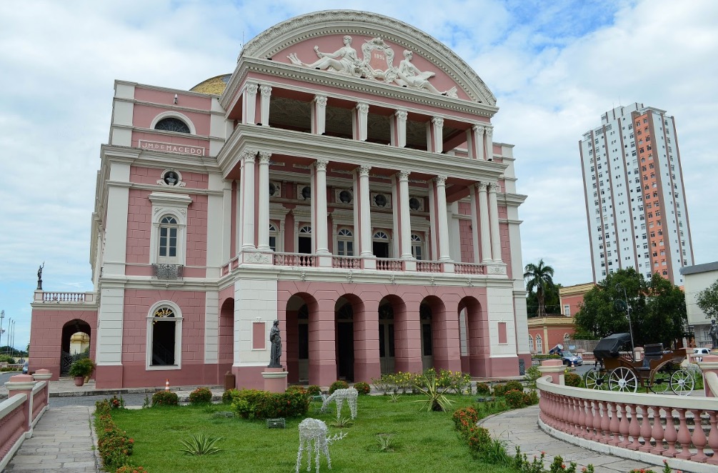 Confira a agenda cultural do Teatro Amazonas para o mês de outubro